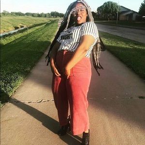 Meet your Posher, Daenah